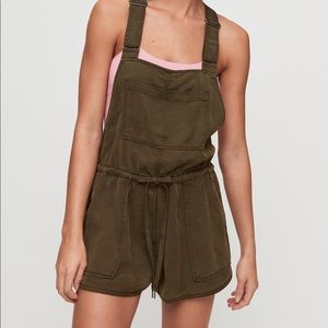 Aritzia Wilfred Free Beatriz Romper in green.